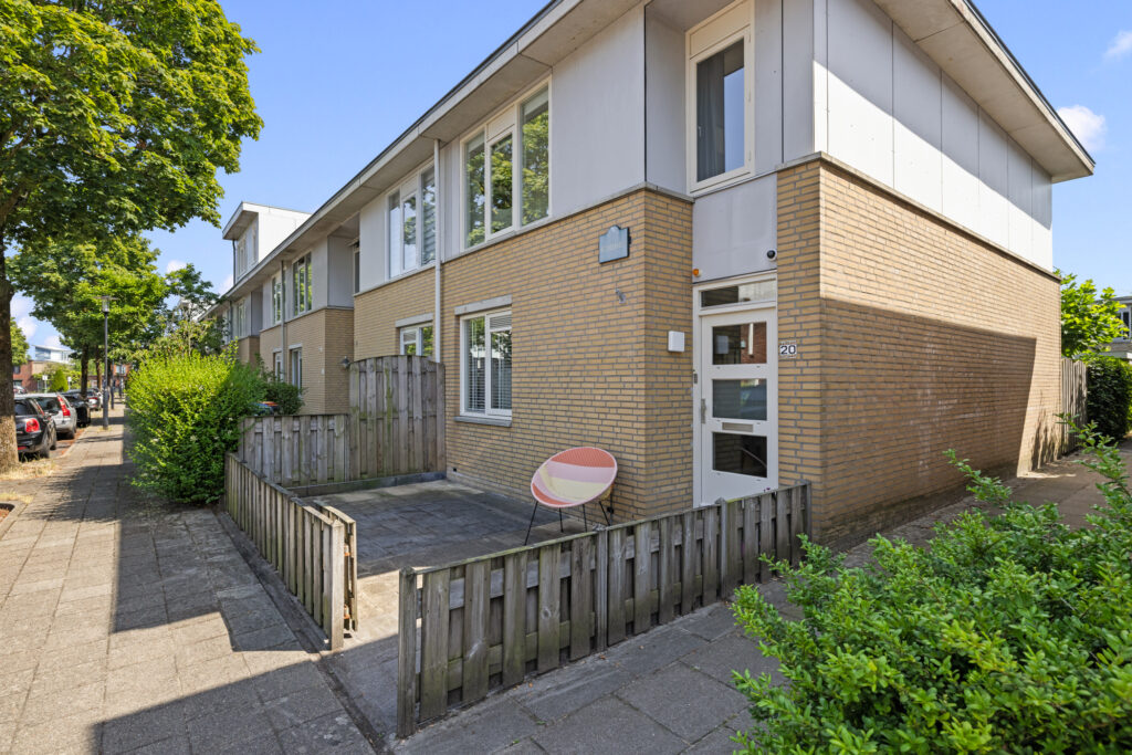 Hoekwoning te koop: Bezuidenhout 20, Amersfoort